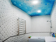 натяжной потолок для отделки ванной комнаты
